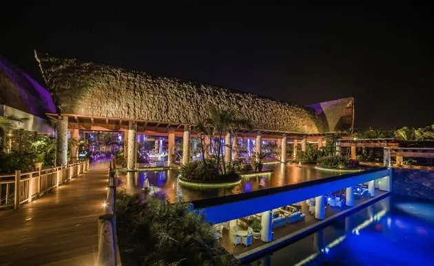 Hotel Grand Luxxe At Vidanta Las Jarretaderas